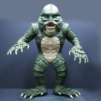 Creature Gigantic 19" Model Kit