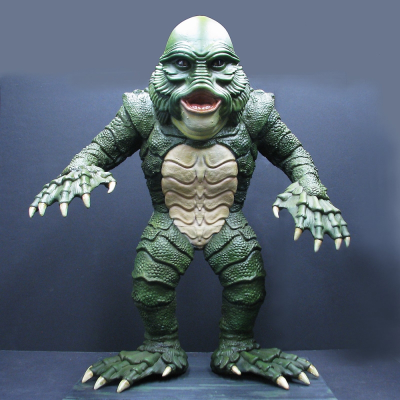 Creature Gigantic 19" Model Kit - Click Image to Close