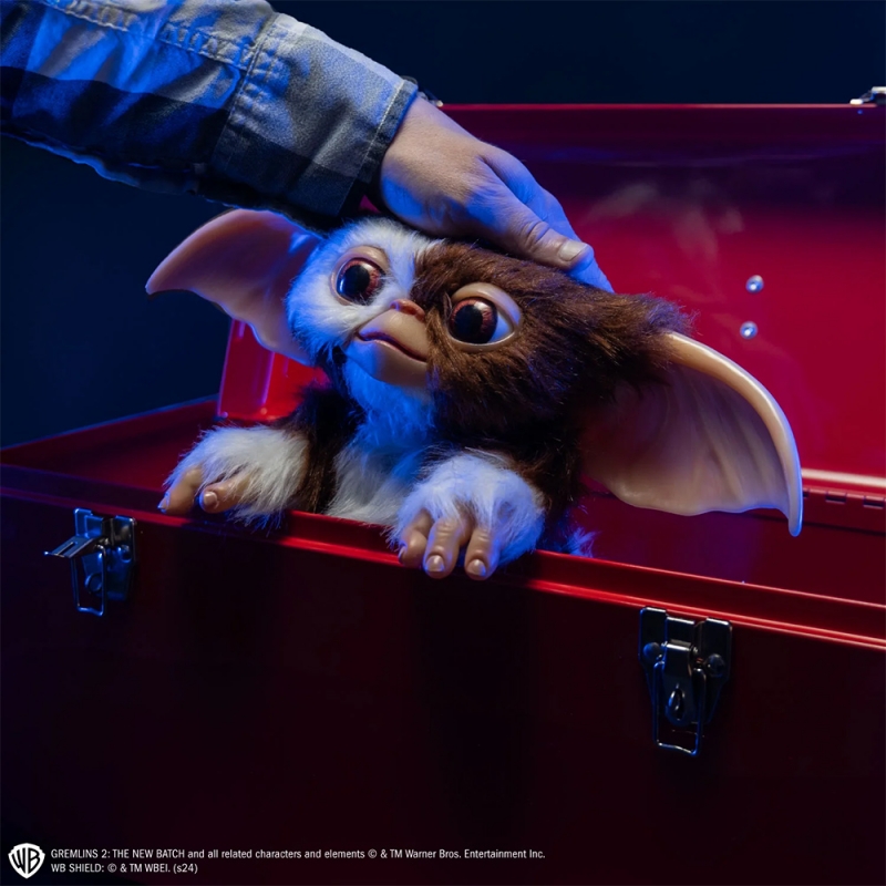 Gremlins 2: The New Batch Gizmo Mogwai Life Size Prop Replica - Click Image to Close