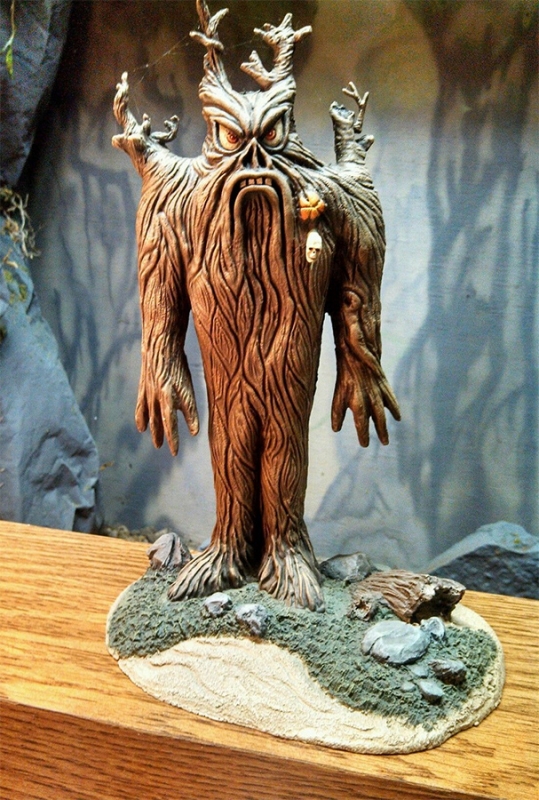 From Hell It Came 1957 Tobunga Tree Demon Model Kit with Base - Click Image to Close