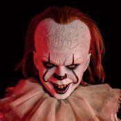 IT 2017 Pennywise Premiun Scale 4 Foot Tall Doll