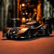 Batman 1989 1/24 Scale Batmobile with Armor and Figure