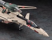 Macross Plus YF-19 Valkyrie with Fast Pack & Fold Booster 1/72 Scale Model Kit by Hasegawa