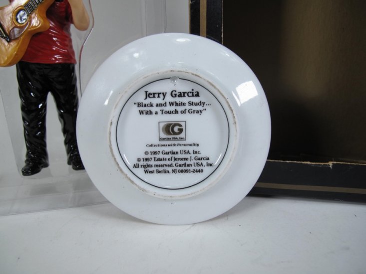 Grateful Dead Jerry Garcia Ornament and Mini Collectors Plate