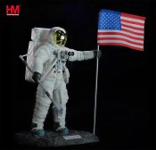 Neil Armstrong First Man On The Moon 1/8 Scale Statue