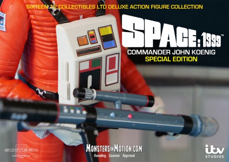 Space 1999 Commander John Koenig with Rifle Special Edition Deluxe