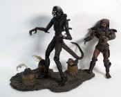 Alien Warrior with Base and Free Predator Loose McFarlane Toys