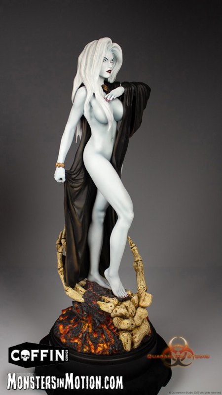 Lady Death Seductress 1/6 Scale Resin Model Kit - Click Image to Close