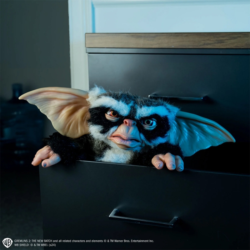 Gremlins 2: The New Batch George Mogwai Life Size Prop Replica - Click Image to Close