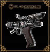 Dr. Grordbort's Saboteur 66 Ultra Wave Equaliser Ray Gun by Weta