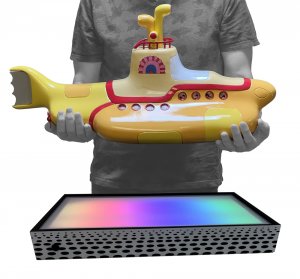 Beatles, The Yellow Submarine Studio Scale Model Factory Entertainment