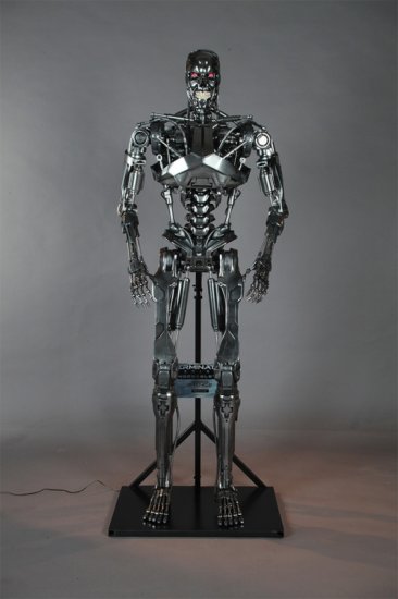 Terminator Genisys Life-Size Endoskeleton Prop Replica Terminator