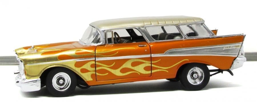 Chevy 1957 Nomad Belair 1/25 Scale Model Kit - Click Image to Close