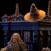 Harry Potter Professor Albus Dumbledore Deluxe 1/10 Scale Statue with Diorama