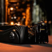 Batman 1989 1/24 Scale Batmobile with Armor and Figure