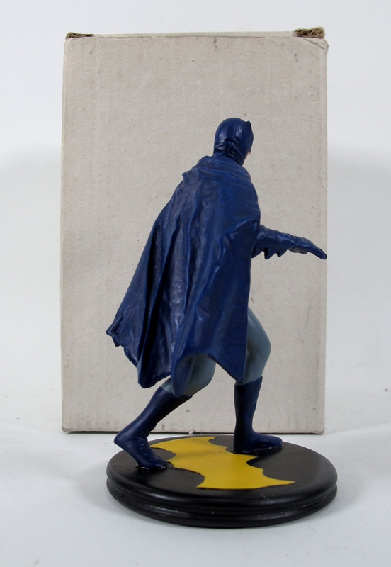 Batman 1966 1/18 Scale Painted Figure Adam West - Click Image to Close