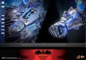 Batman & Robin Mr. Freeze 1/6 Scale Figure by Hot Toys Arnold Schwarzenegger