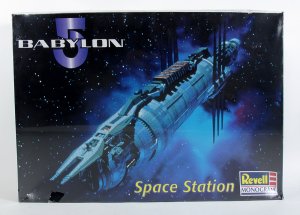 Babylon 5 Space Station Model Kit by Revell Sealed