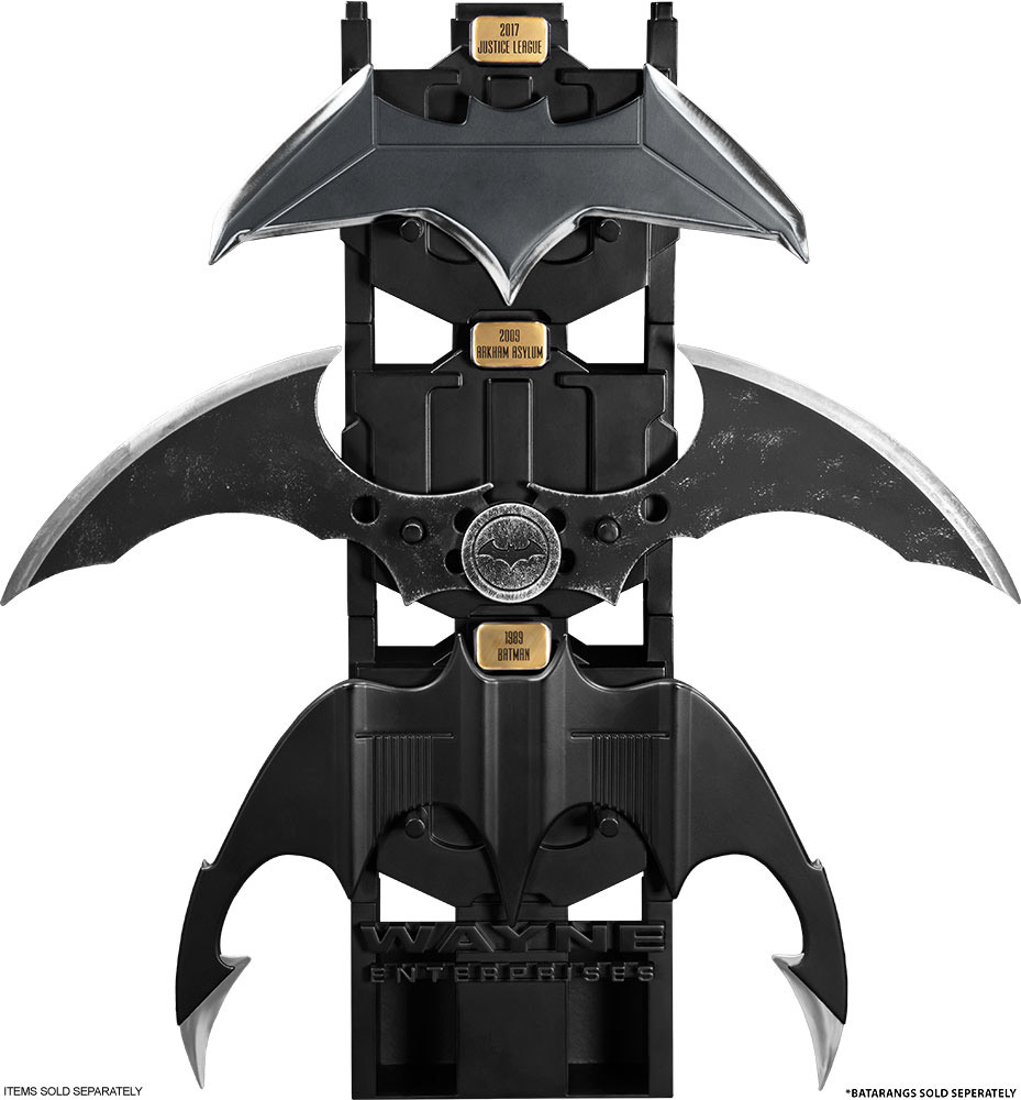 batman batarang statue