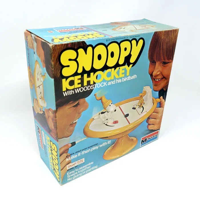 ice skating snoopy toy