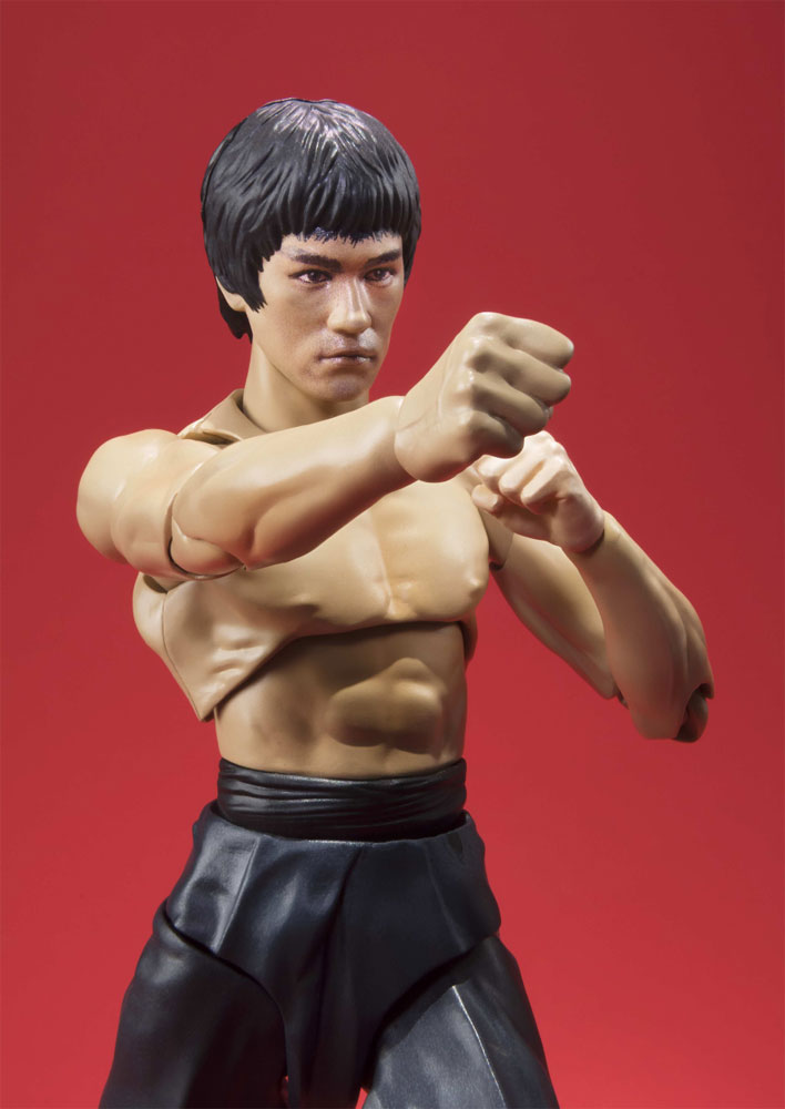 Bruce Lee Poseable Action Figure by S.H Figurearts Bruce Lee Poseable ... - 161BA02 Bruce Lee