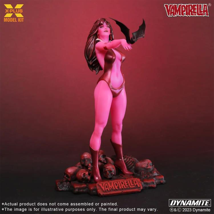 Vampirella (Jose Gonzalez Edition) 1/8 Scale Glow-In-The-Dark Model Kit - Click Image to Close